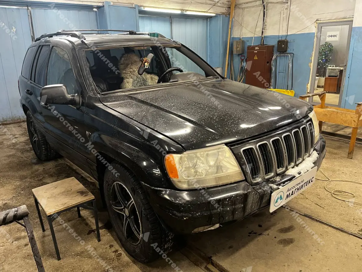 Jeep Grand Cherokee без стекла